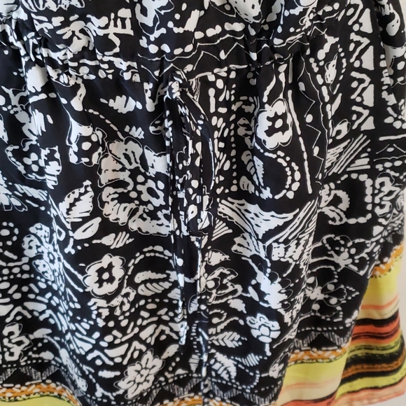 BEBOP BLACK AND WHITE SLEEVELESS DRESS SIZE MEDIUM - Picture 4 of 7